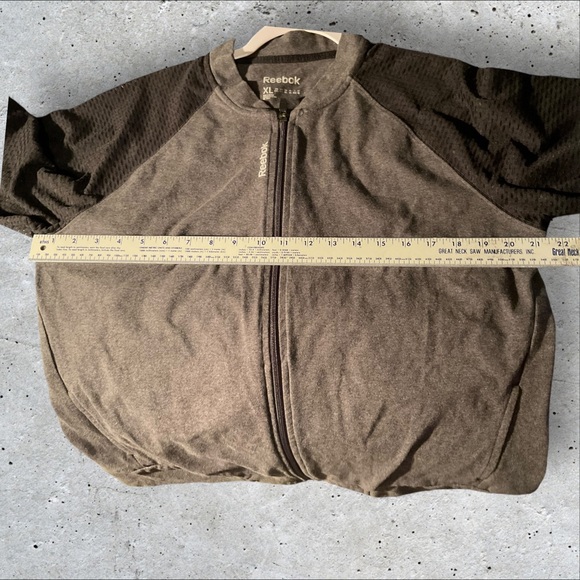 Reebok ColorBlock Performance Jacket - Picture 9 of 10